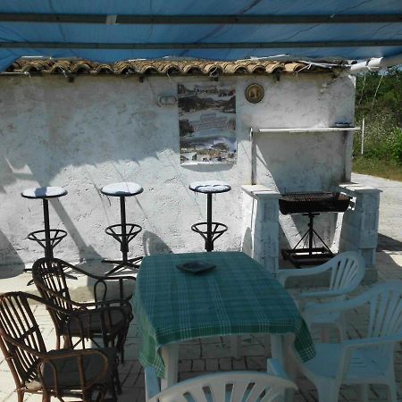Apartamento Tom'S House Skriperon Exterior foto