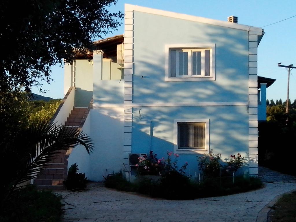 Apartamento Tom'S House Skriperon Exterior foto