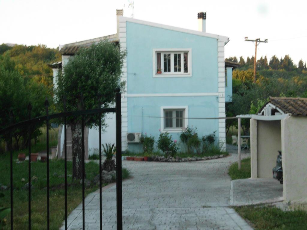 Apartamento Tom'S House Skriperon Exterior foto