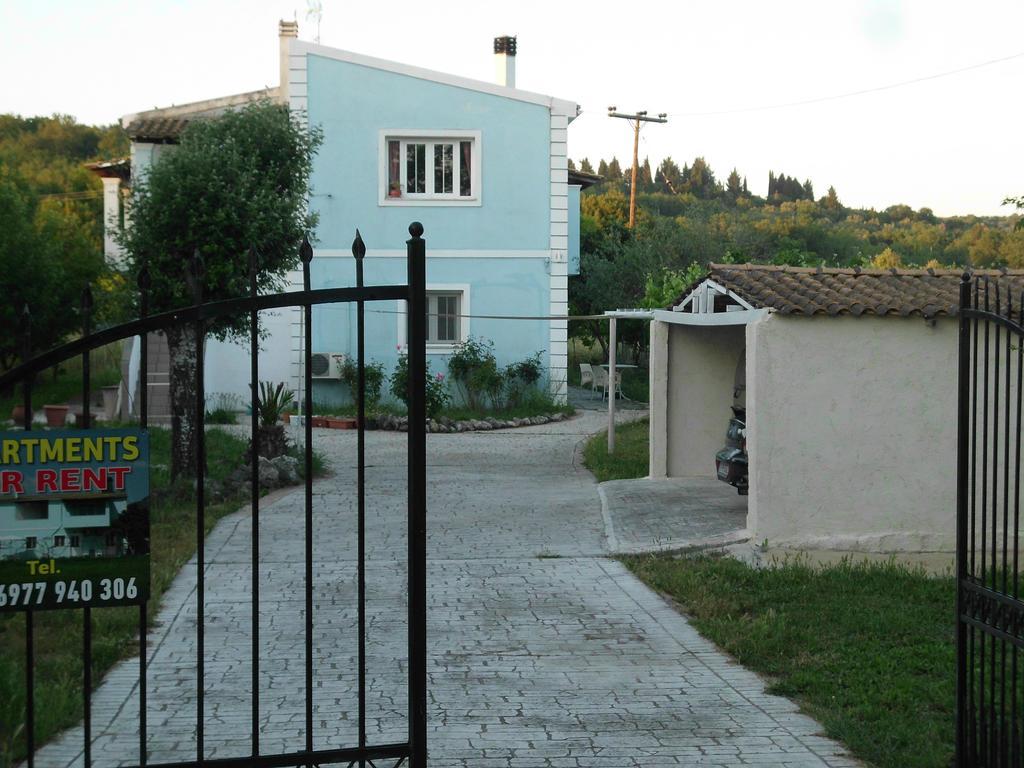 Apartamento Tom'S House Skriperon Exterior foto