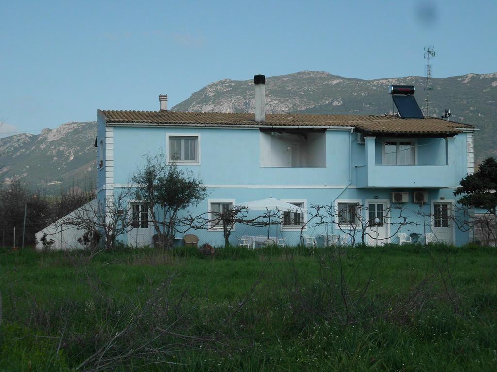 Apartamento Tom'S House Skriperon Exterior foto